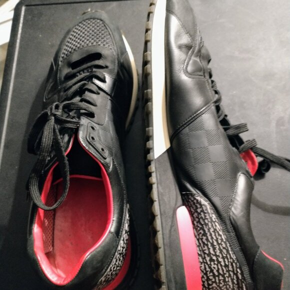 LV sneaker size 11.5 US  (LV 10.5) - Picture 9 of 9